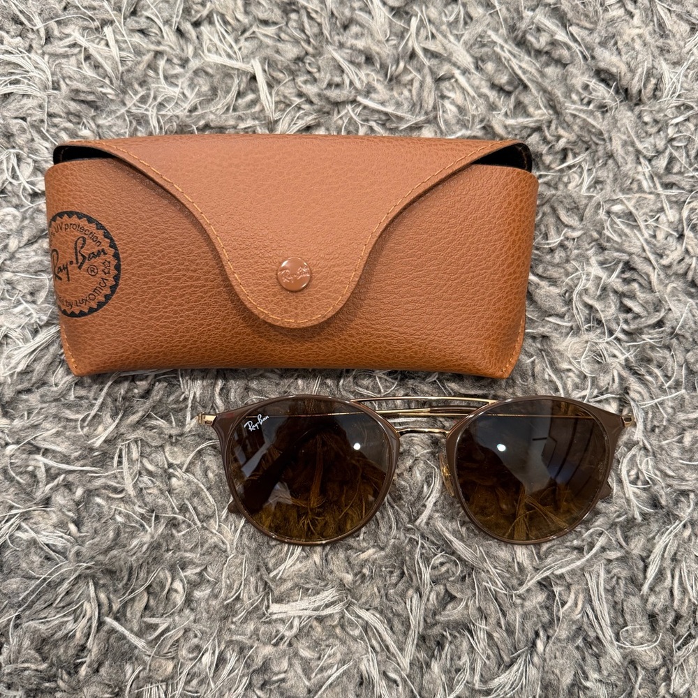 Ray-Ban Sunglasses with Brown Case